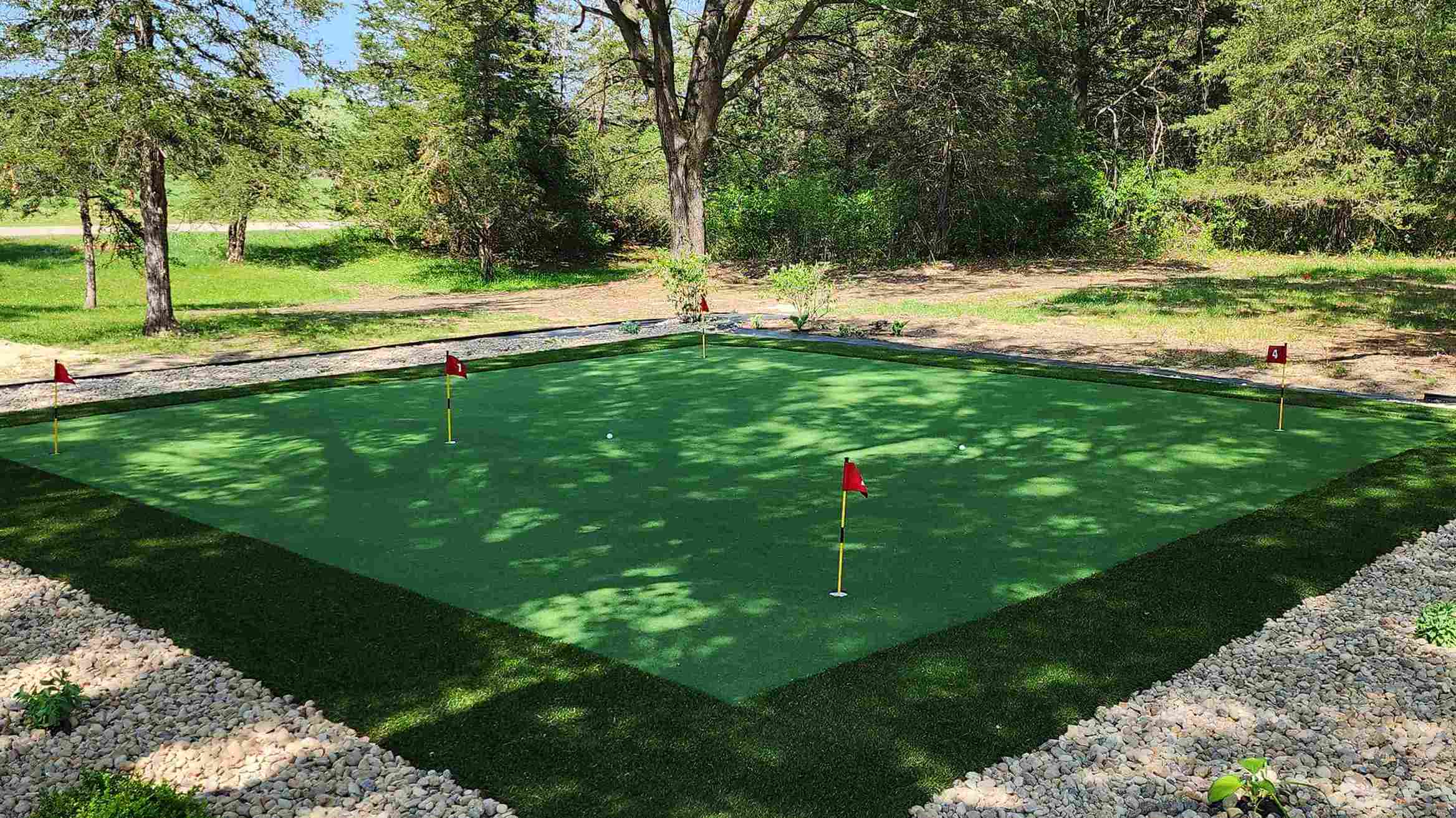 putting-green-area putting-green-area